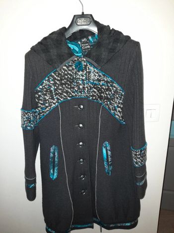 Manteau en laine pause café