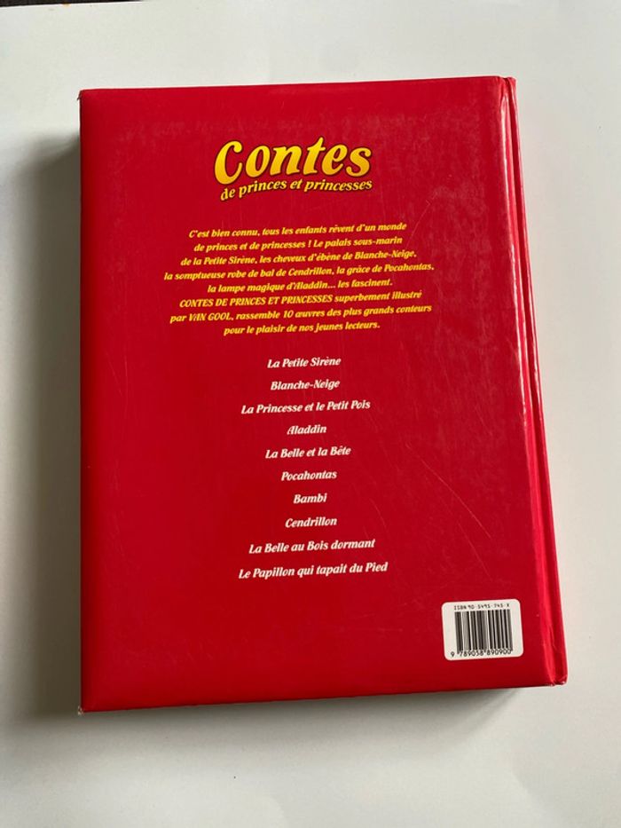 lot de trois gros livres de contes pour enfants - photo numéro 10