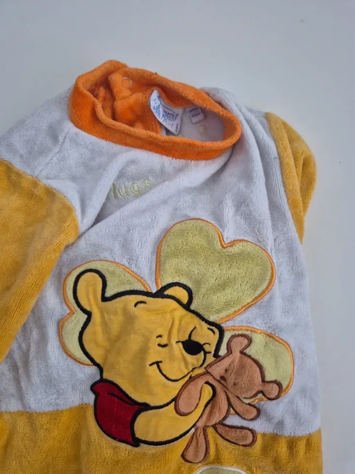 Pyjamas winnie disneyland paris 3 mois - photo numéro 5