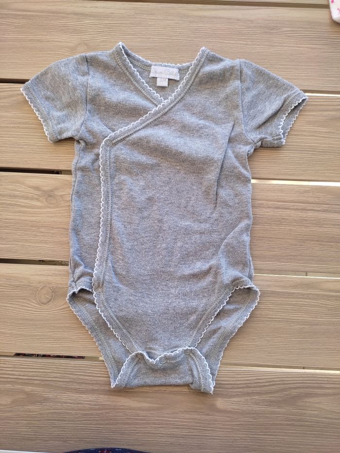 Lot 6 bodies taille 3 mois - photo numéro 4