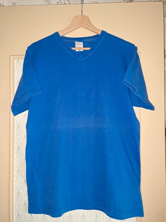 Lot de 3 T-shirts homme L avec petits défauts voir photos et légère décoloration de pliage - photo numéro 3