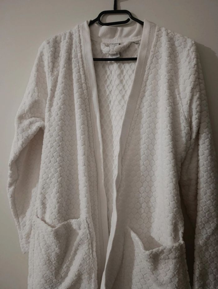 Peignoir blanc avec ceinture NEUF Marque Absolument maison taille 38 - photo numéro 4