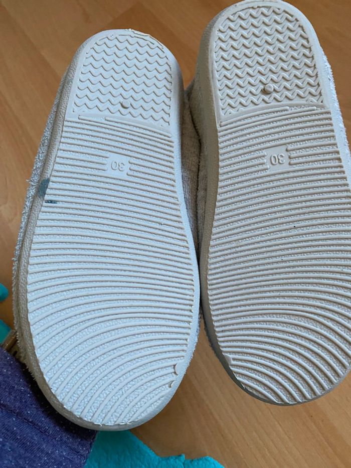 Chaussons Taille 30 - photo numéro 2