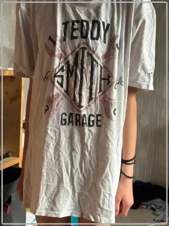 T shirt manche courte taille 42 marque Teddy smith