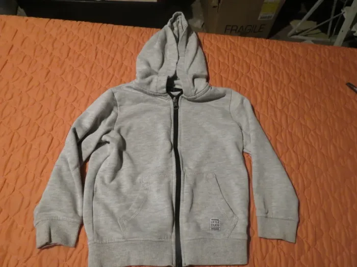 Gilet a zippé taille 4 ans - photo numéro 2
