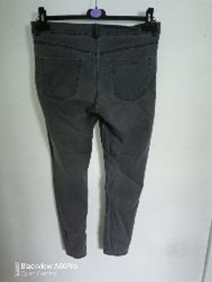 Pantalon gris - photo numéro 2
