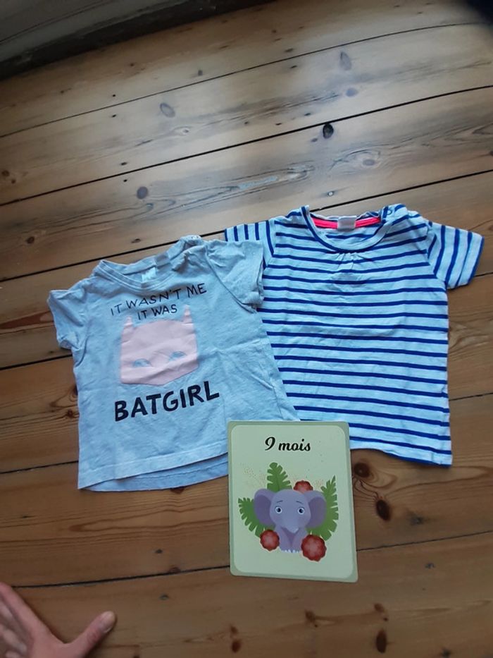 2 t-shirts H&M taille 6-9m TBE
