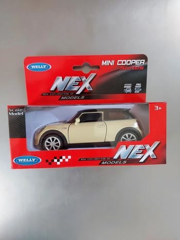 Mini Cooper  hatch  - toit  drapeau anglais- crème