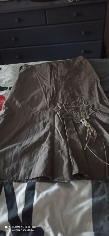 Jupe mi longue t. 40