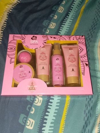 Coffret spa exclusives happiness is a journey neuf