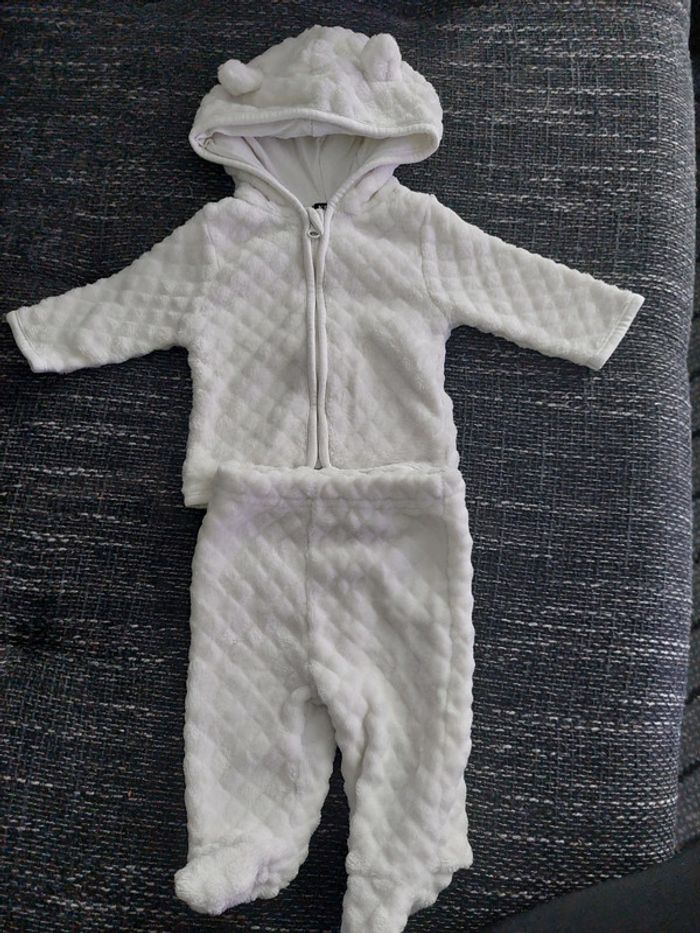 Lot x2 ensembles bébé 1 mois - photo numéro 2
