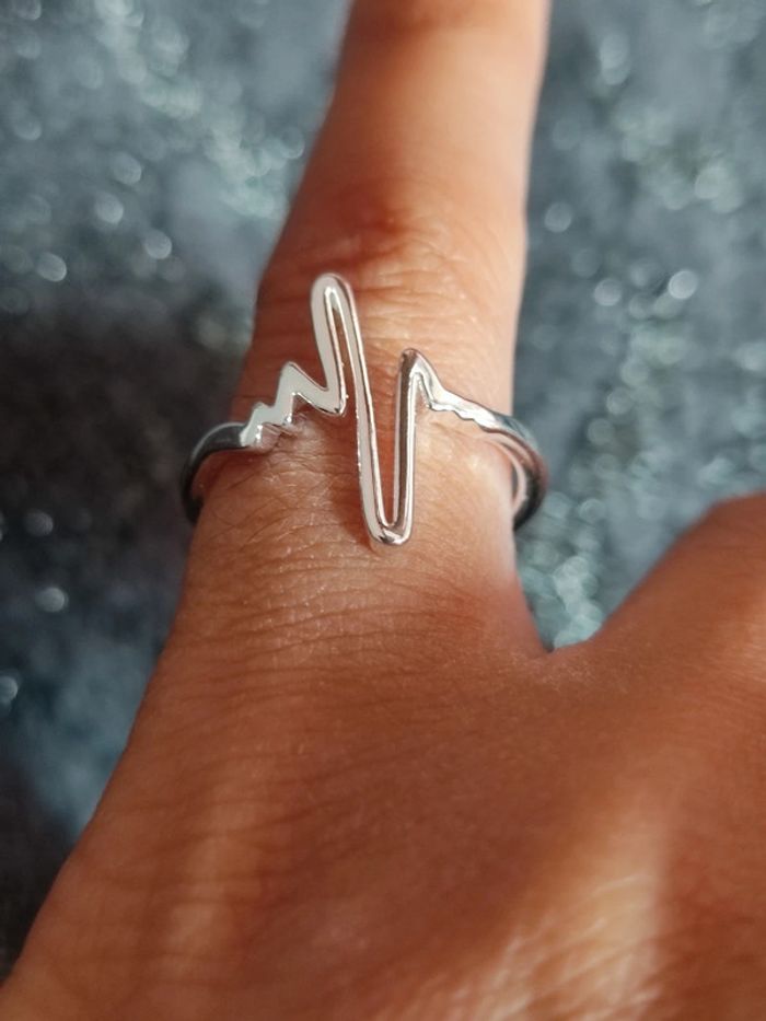 Bague argentée réglable originale neuve Santé fréquence cardiaque