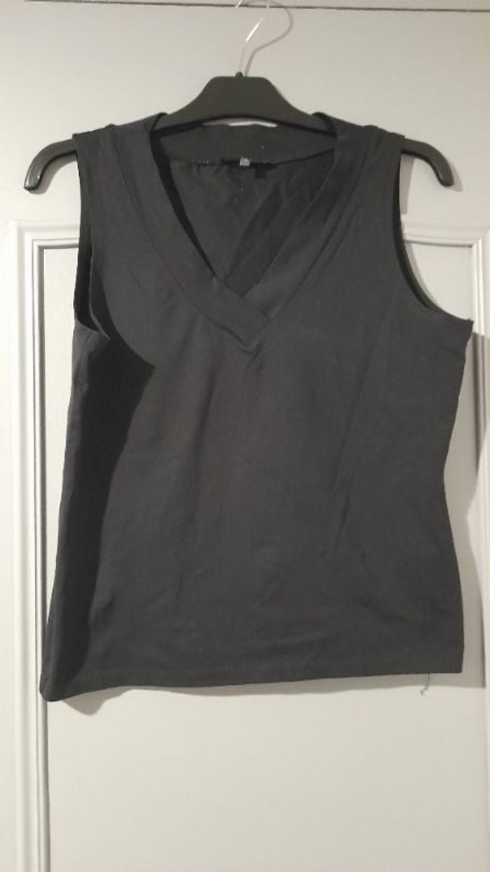 Tee shirt col V noire
