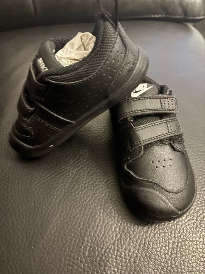 Nike noires – Taille 25 baskets neuves - photo numéro 3