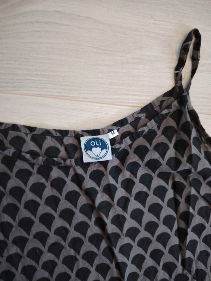 Robe courte à fines bretelles. Taille M. - photo numéro 2