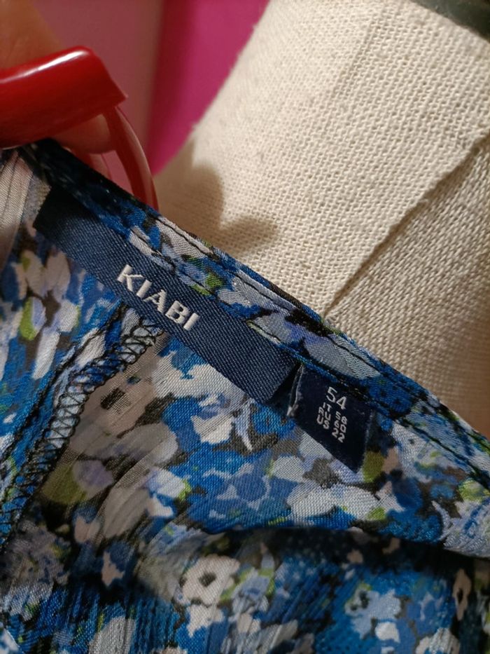 Robe bleue femme manches longues fleurs multicolores Kiabi taille 54 - photo numéro 10