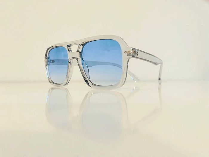 Lunette de soleil mixte transparente verres bleus dégradés UV protection taille large - photo numéro 4