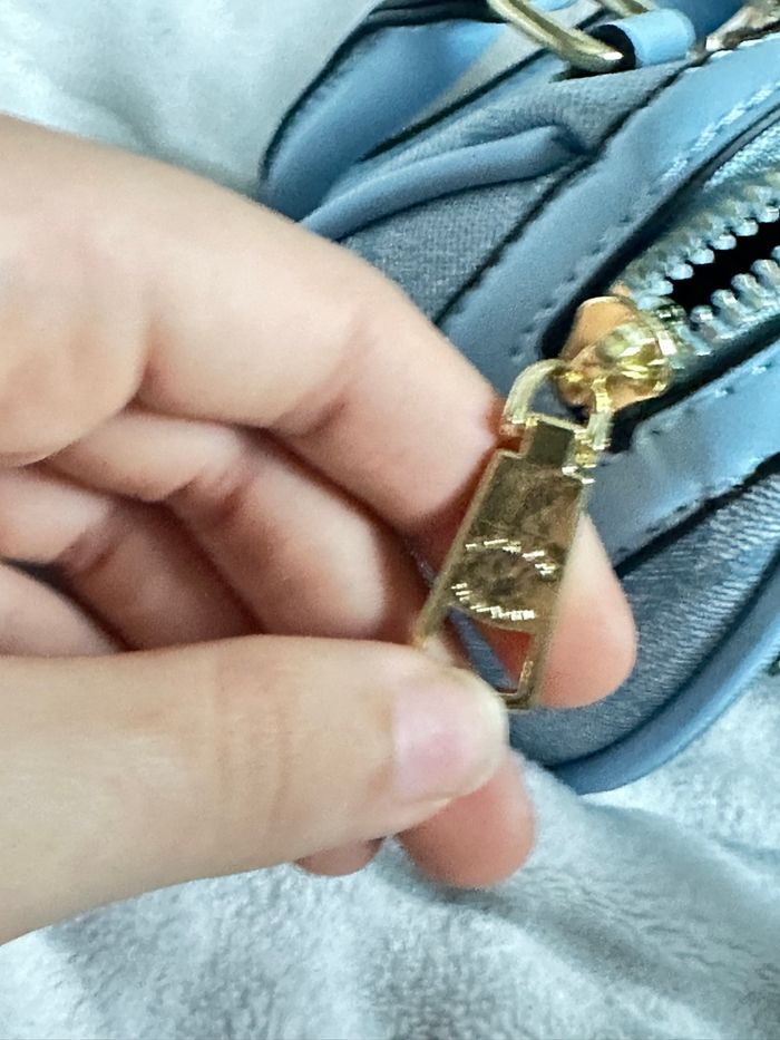 sac bleu à bandoulière - photo numéro 3