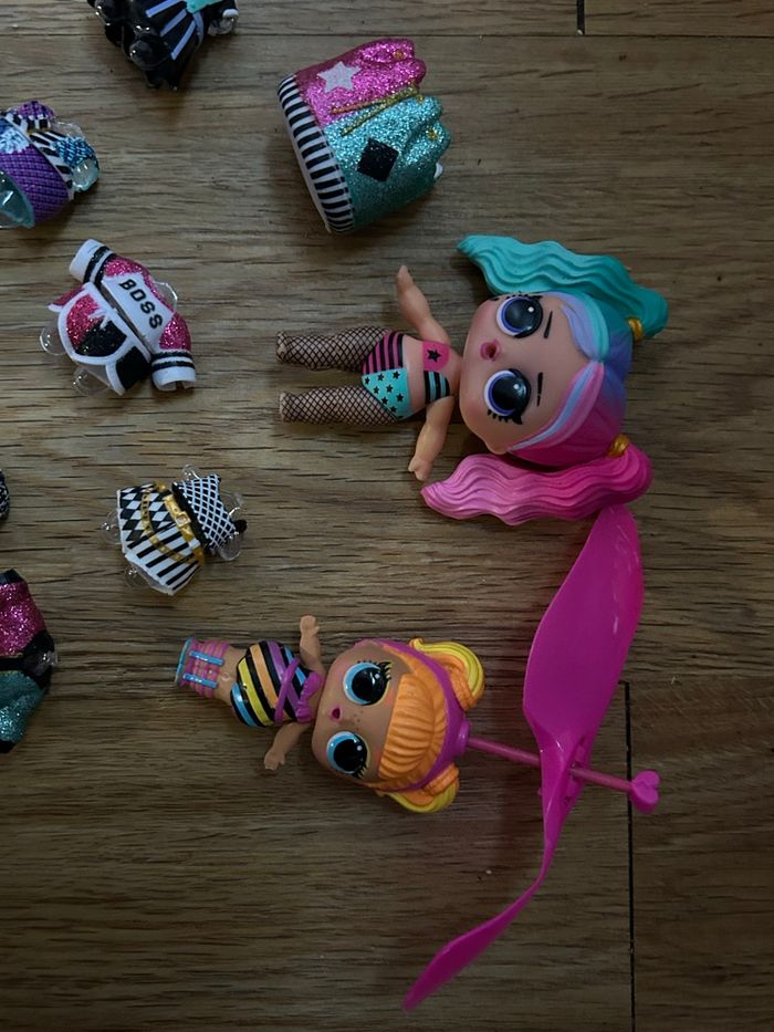 Lot figurines et accessoires LOL - photo numéro 2