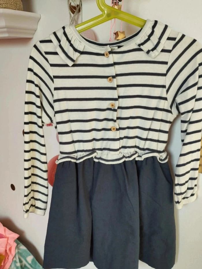 Robe rayée Gocco 5-6 ans neuve - photo numéro 3