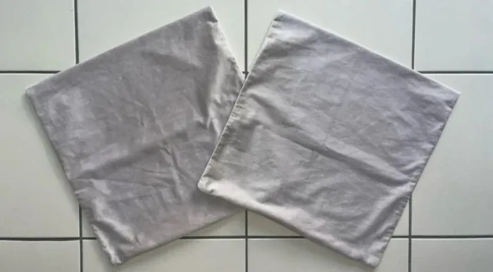 Lot 2 housses de coussin velours champagne 40x40 - photo numéro 2