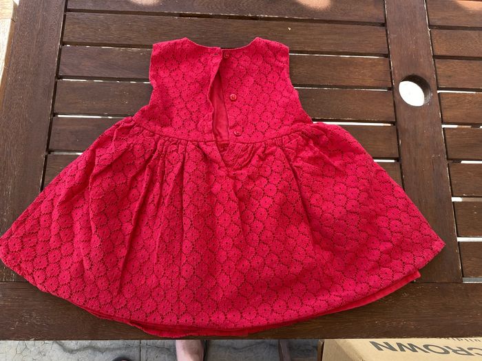 Robe à dentelle rouge, 6-9 mois - photo numéro 2