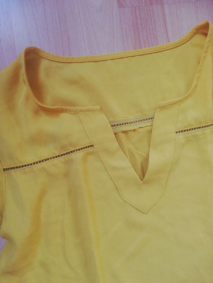 Tee shirt jaune - photo numéro 2