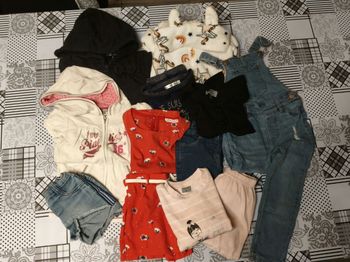 Lot vêtements fille 4 ans