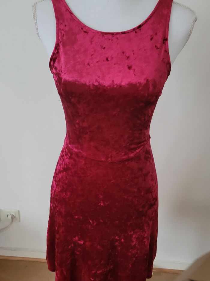 Robe bordeaux velours - photo numéro 2