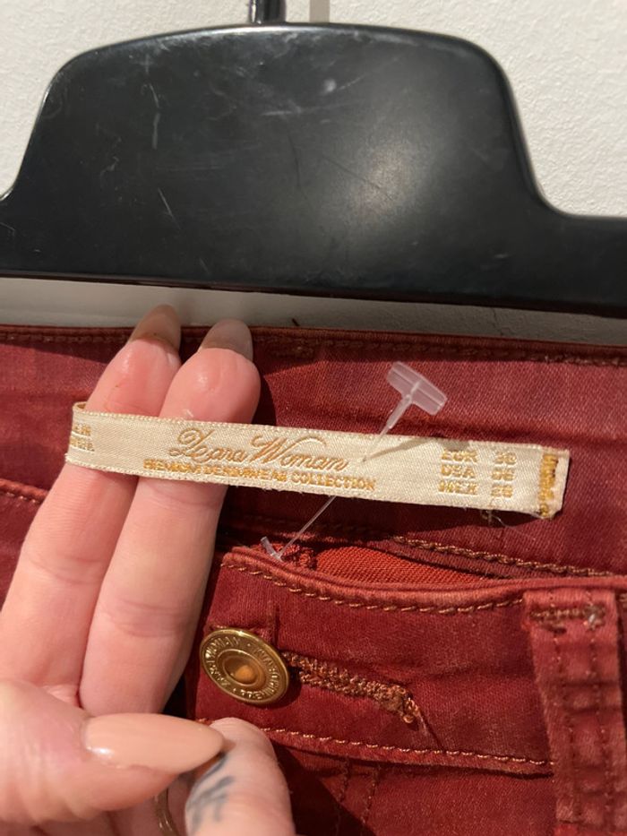 Pantalon skinny zara enduit bordeaux taille 38 - photo numéro 2
