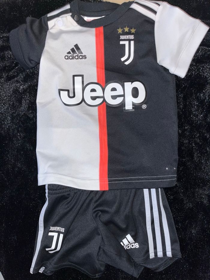 Ensemble foot 12 mois