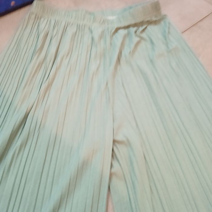Pantalon large plissé neuf - photo numéro 4