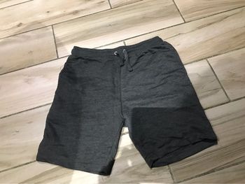 Short gris M tessentials