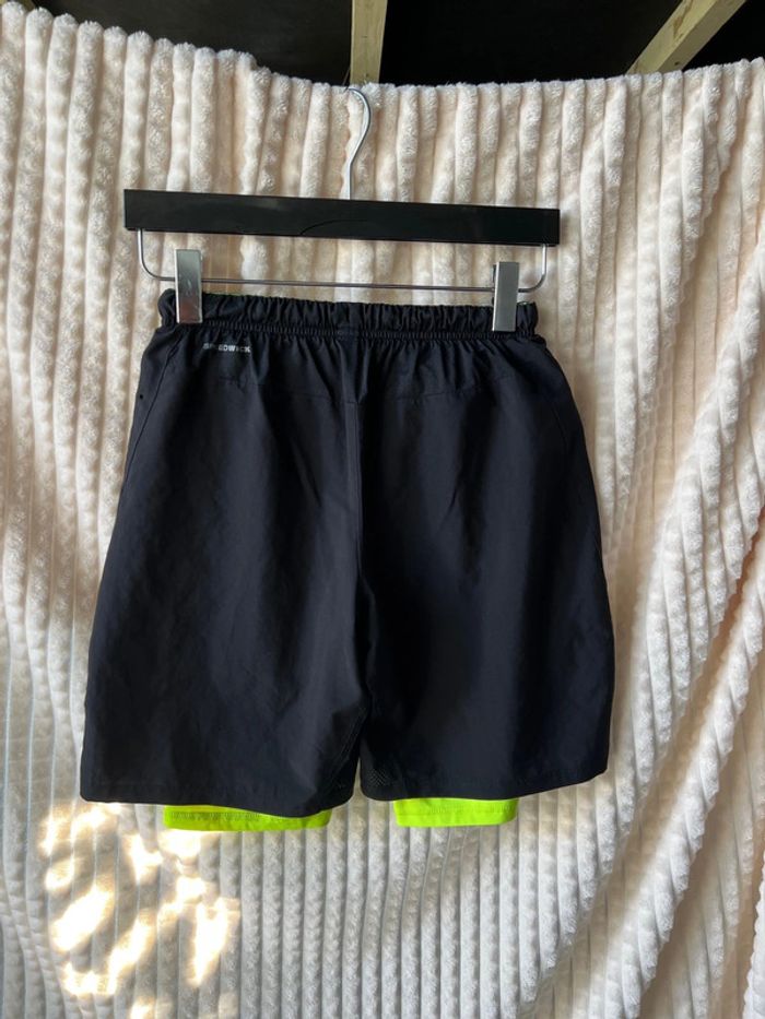 Short xs noir - photo numéro 5