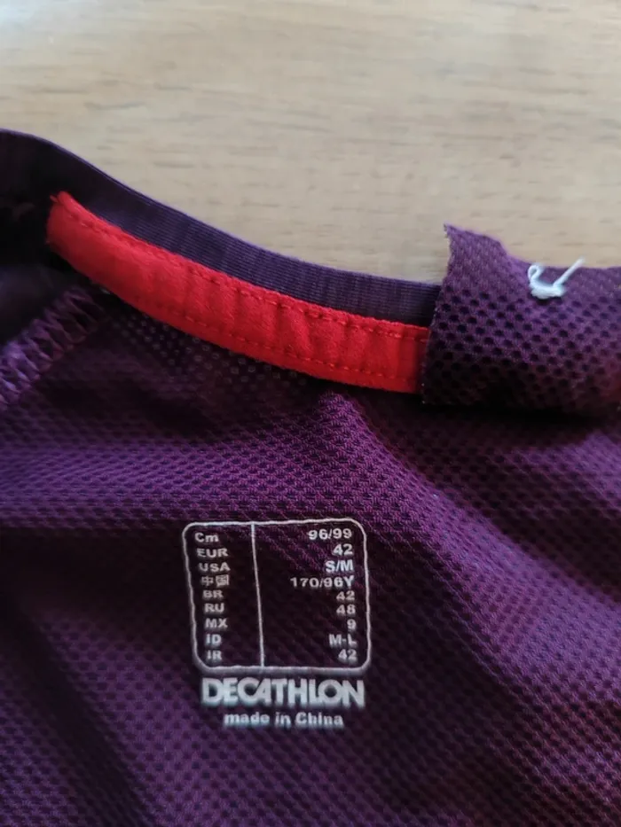T-shirt Decathlon violet Taille 42. L'allié confort pour vos activités ! - photo numéro 5