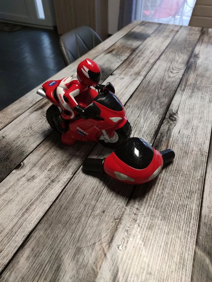 Moto téléguidée
