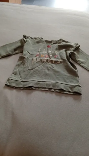 Pull h&m taille 98-3 ans