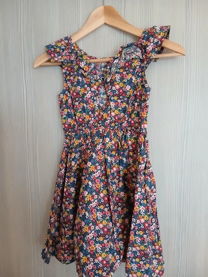 Robe Kiabi 8 ans - photo numéro 3