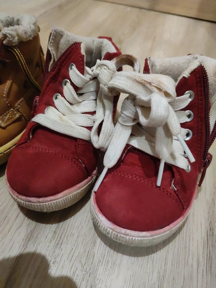 Lot de 2 paires de chaussures taille 22 - photo numéro 2