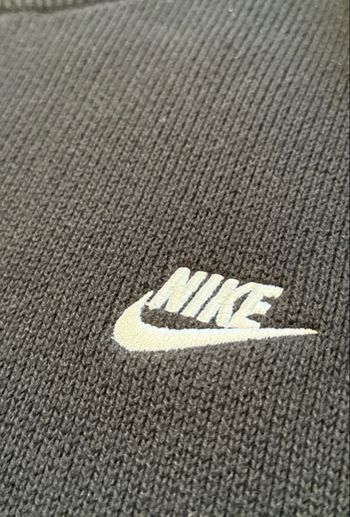 Pull Nike noir taille S jamais porté 