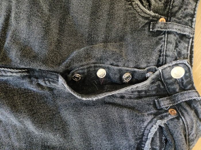 Jean noir délavé coupe mom Stradivarius taille 36 - photo numéro 4