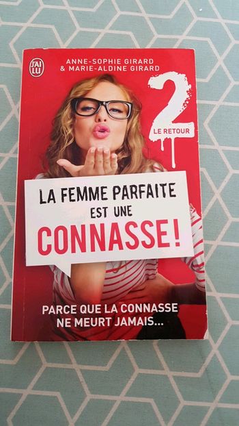 La femme parfaite est une connasse! 2 - anne sophie et Marie Aldine Girard