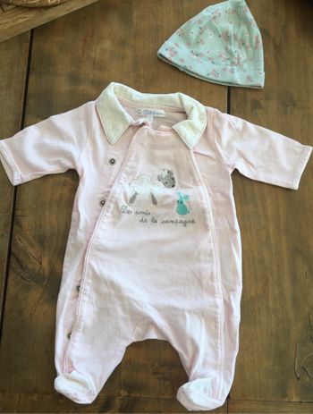 Lot pyjama et bonnet fille 1 mois