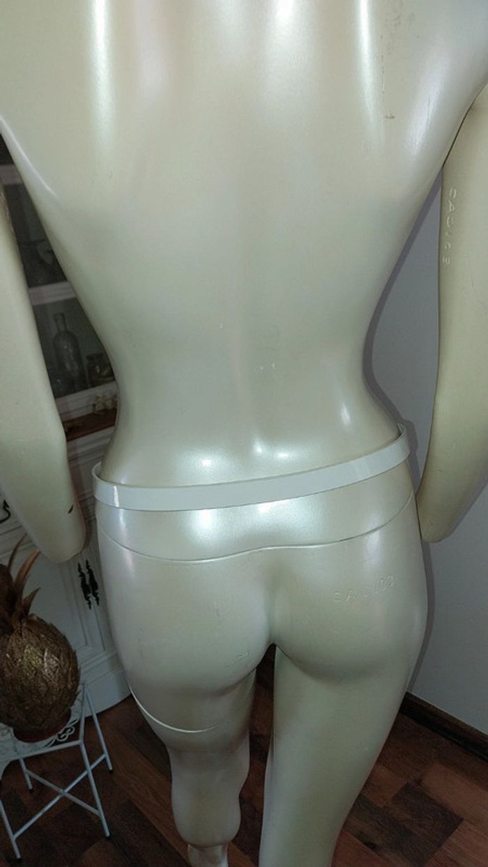 Ceinture Kaporal en cuir de vachette vernis blanc très bon état - photo numéro 3