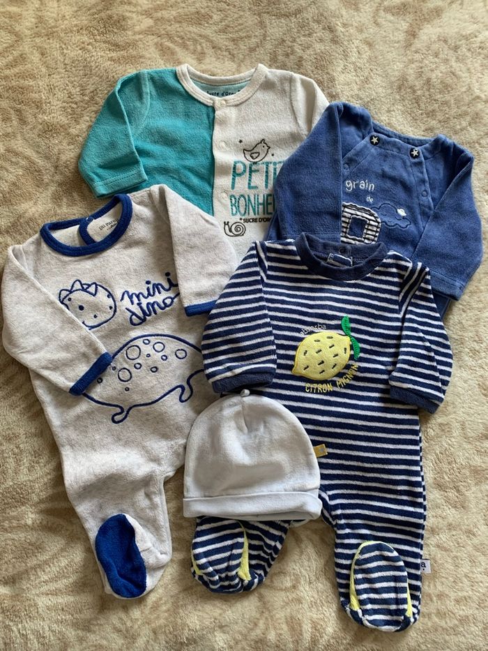 Lot pyjamas bébé 1 mois