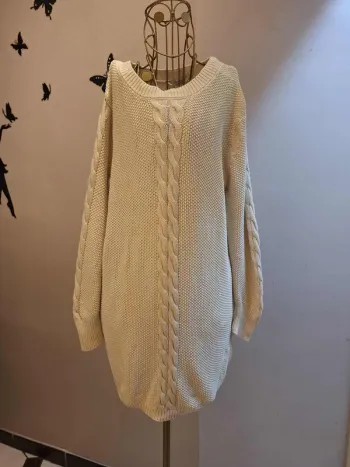 Pull long beige torsadé