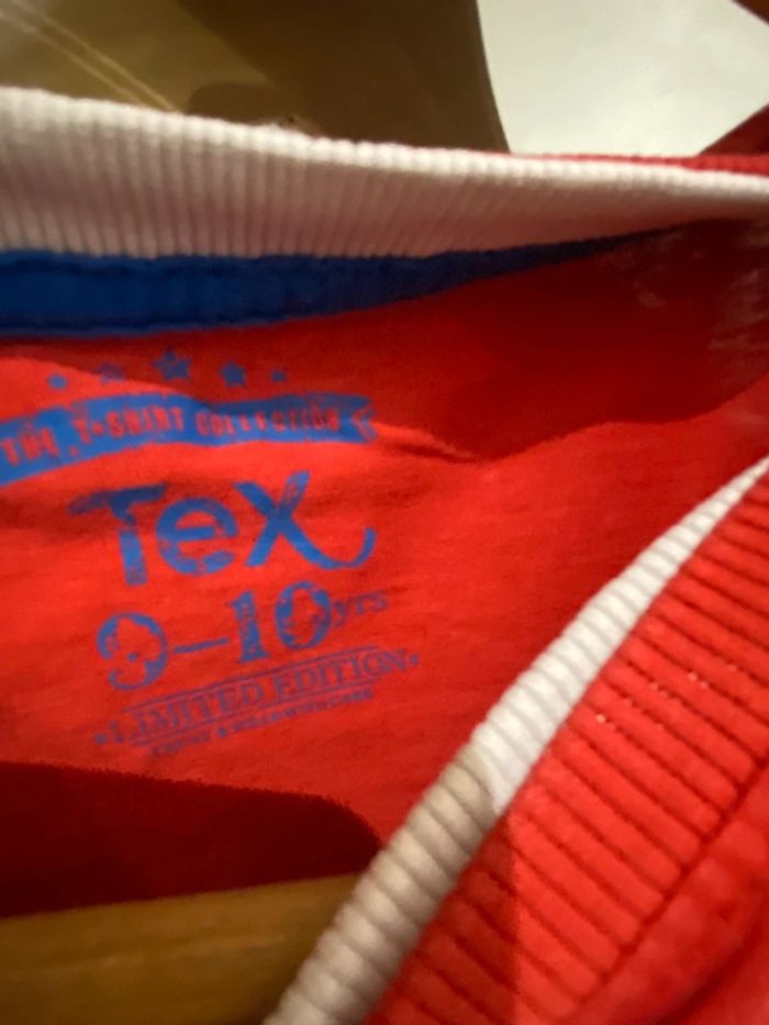 T shirt rouge - photo numéro 4