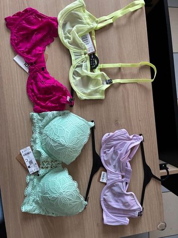 Lot de 4soutiens-gorge UNDIZ  90C