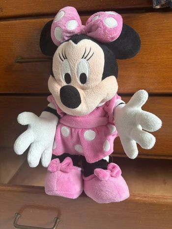 Peluche interactive Minnie Disney store