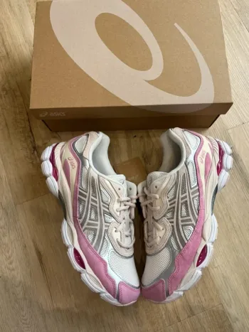 Asics Gel-NYC Strawberry Cream 43,5